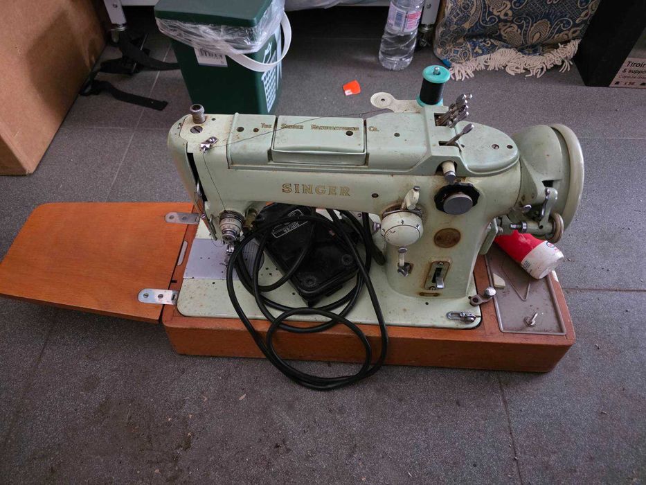 Шевна машина Singer 319