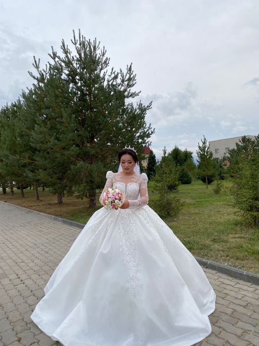 Свадебная платье