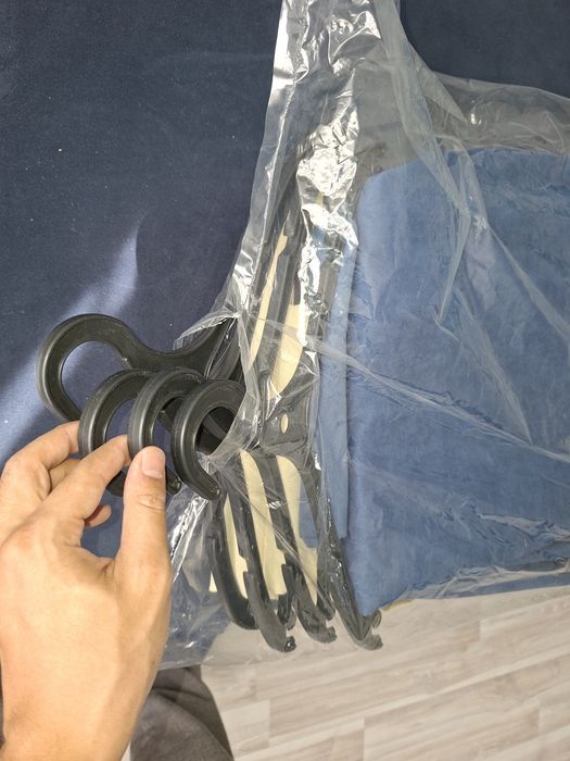 Продам шторы 4шт. В комплекте