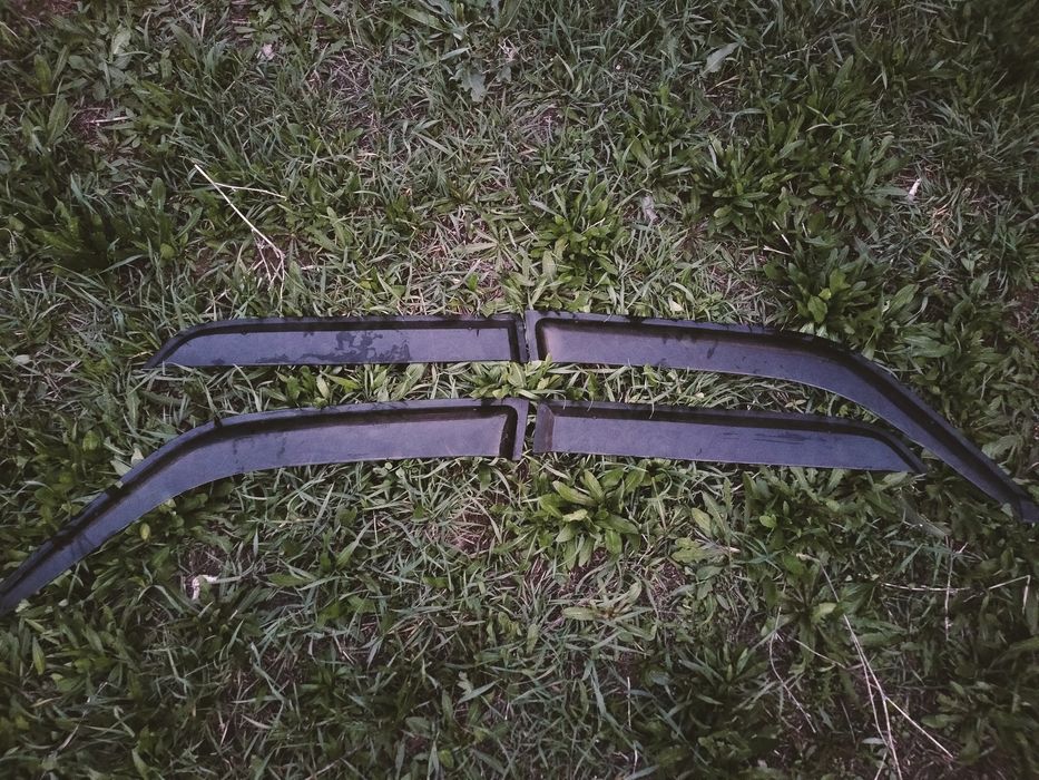 Продам ветровики на прадо 95