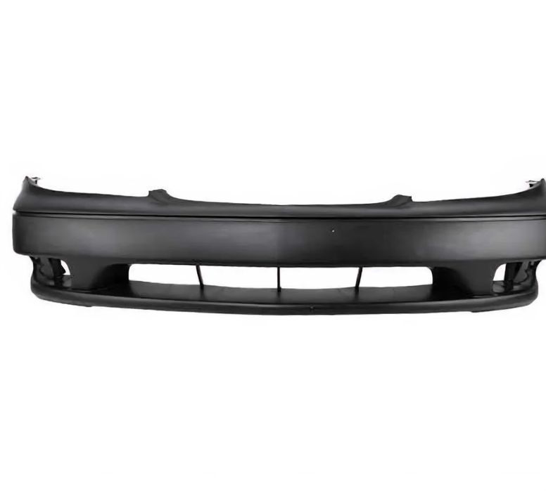 Передний бампер на Nissan Maxima A33