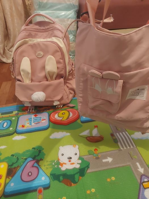 Продам школьный рюкзак с шопером для физкультуры

Милый розовый рюкзак