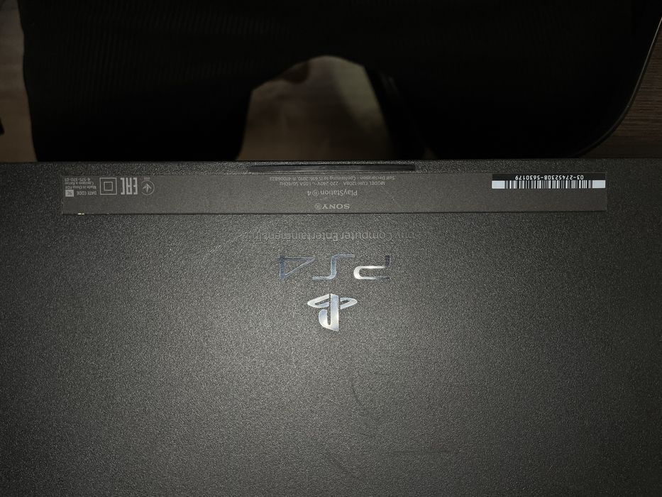 PlayStation 4 с подпиской Extra 500gb