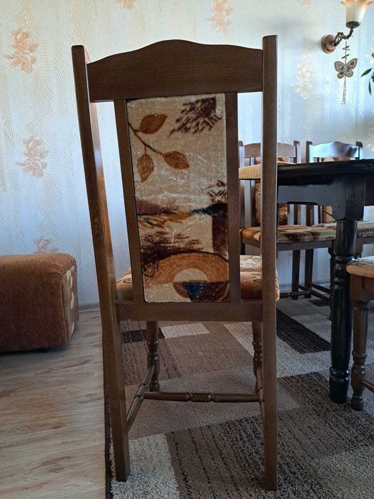 Трапезни столове