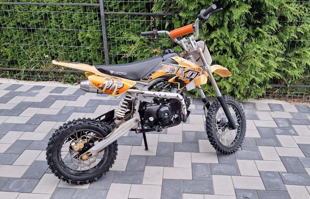 Vând cross 125 automat