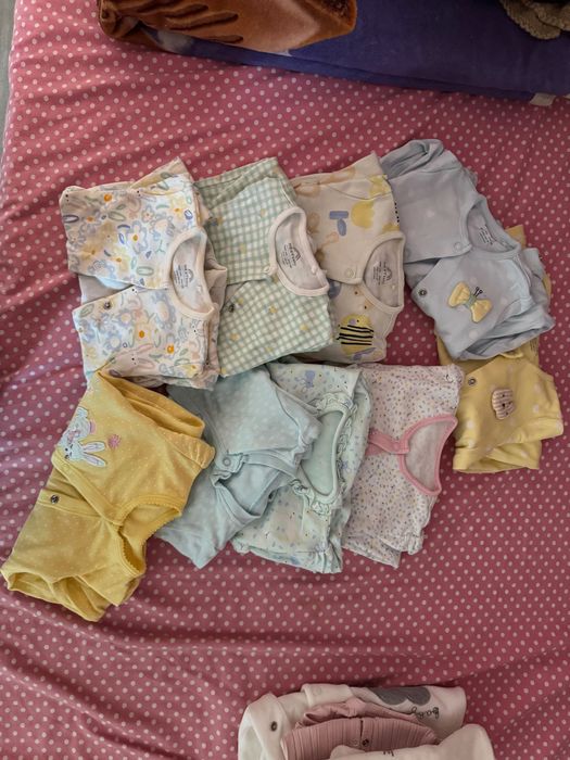Лот Бебешки дрехи 0-3 м.