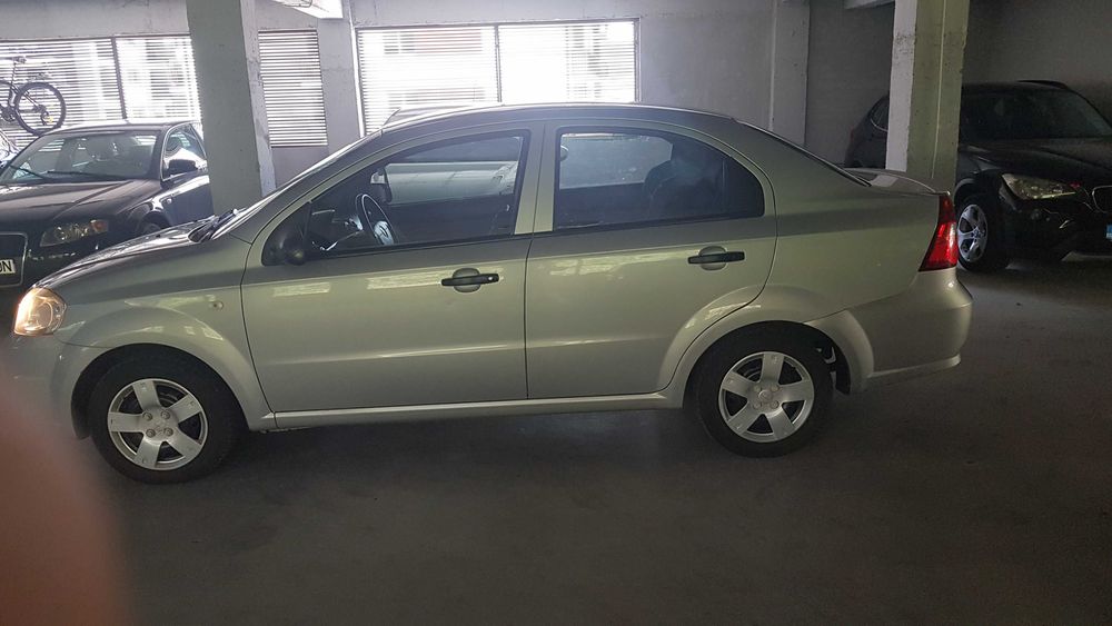 Vând Chevrolet Aveo