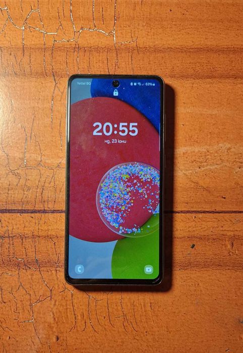 Samsung A52s 5G с два калъфа