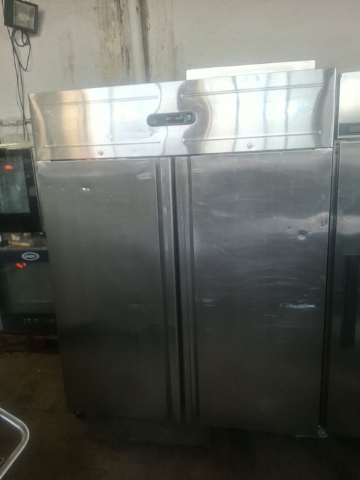 Хладилник професионален средно температурен