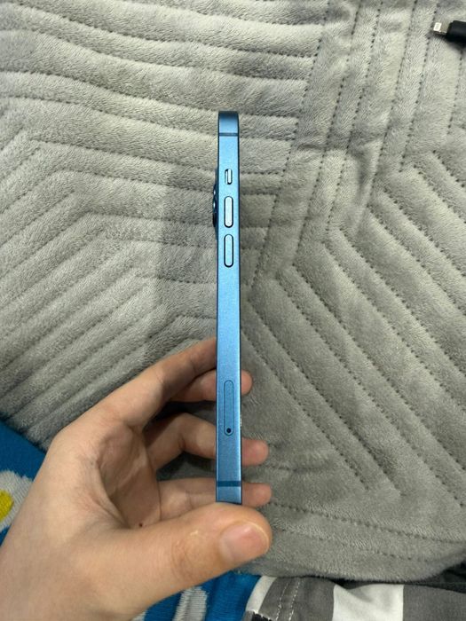 Iphone 13 бу синий