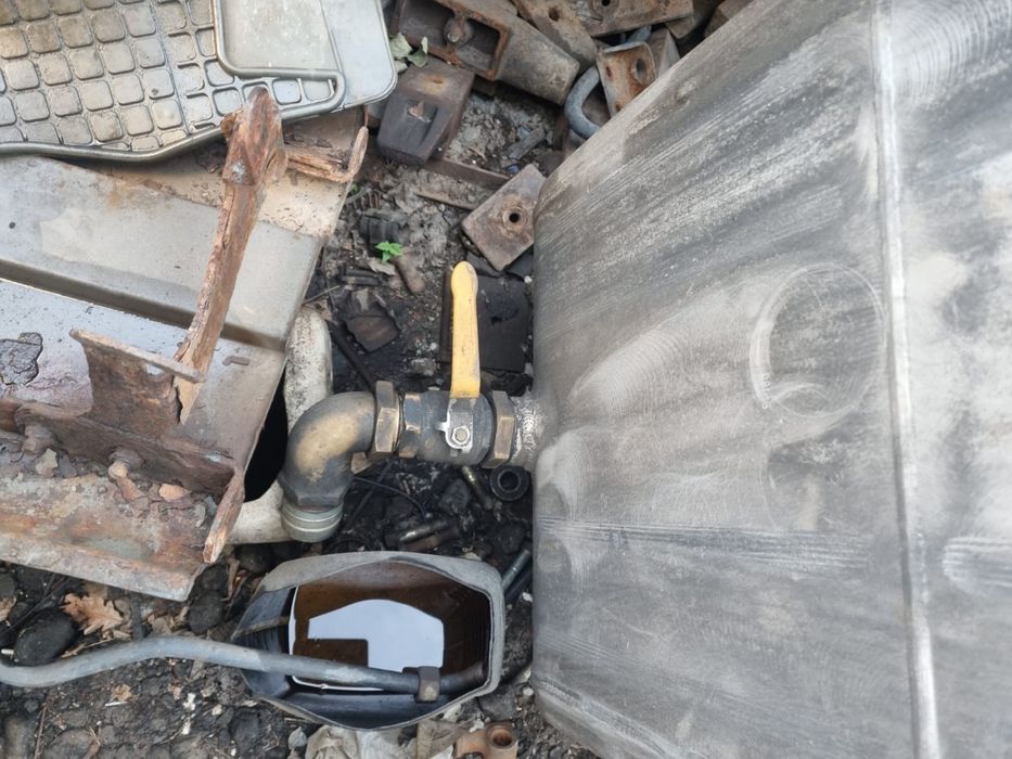 Гидробак. Гидронасос. Бампер. Мост. Коробка.