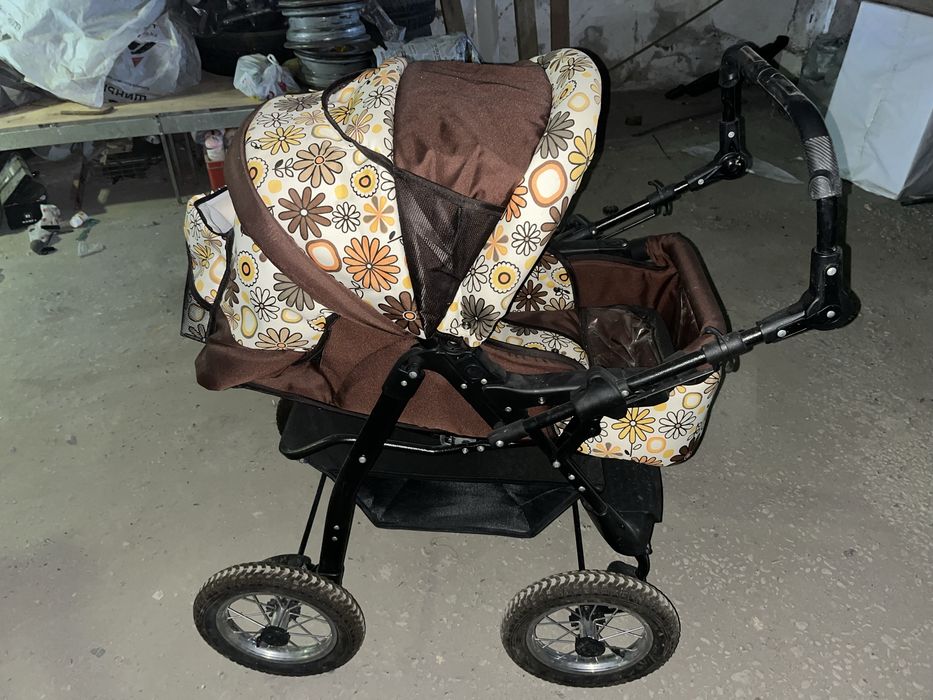 Продам детскую коляску