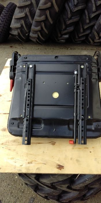 scaune noi fara suspensii avem si cu suspensii (impermeabile) noi 3XYT