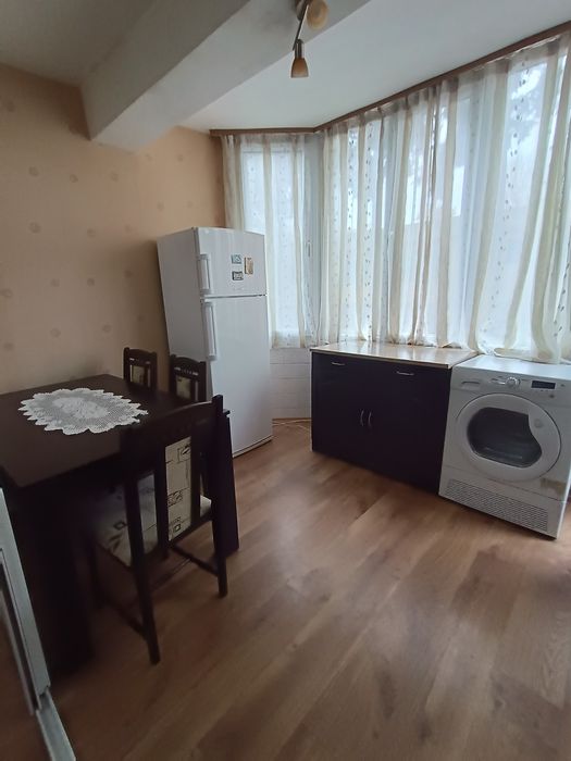 Продава се Двустаен апартамент в Бургас, Възраждане - 65 кв.м за 1256 €/кв.м - Снимка #2