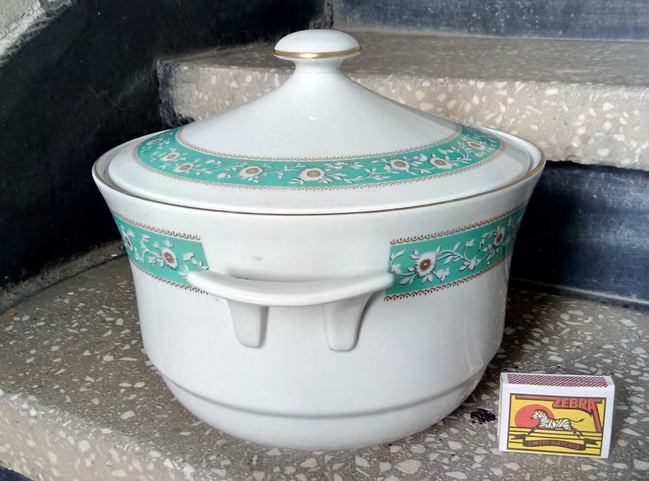 JLMENAU Graf Von Henneberg Porzellan 1777 ПОРЦЕЛАНОВ СУПНИК