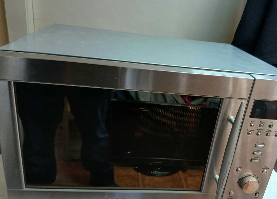 Микровълнова печка PRIVILEG с грил и конвекция