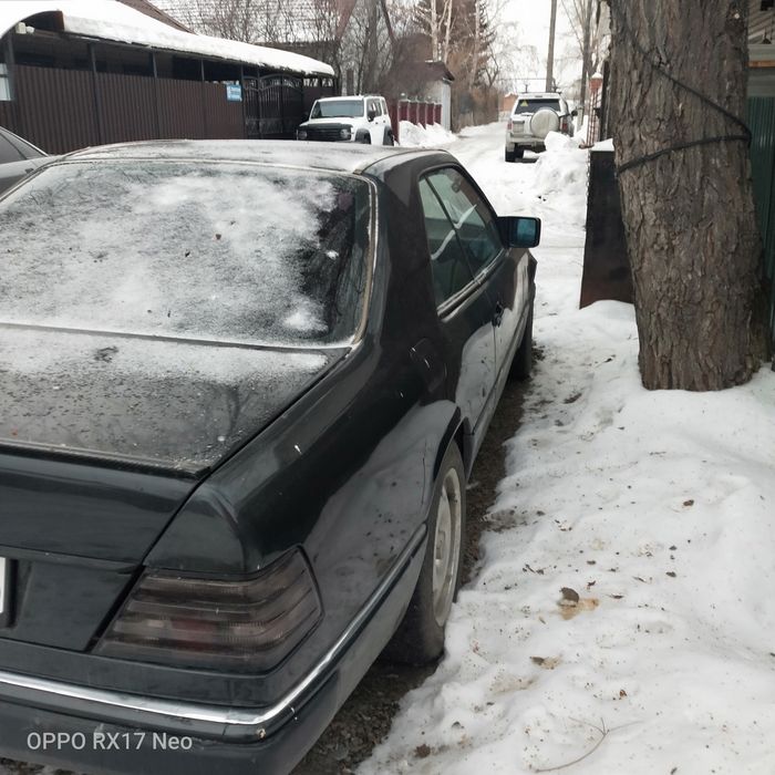 Продам Мерседес 124 купе.