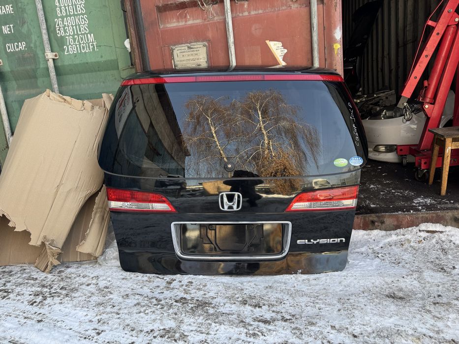 Honda Elysion крышка багажник