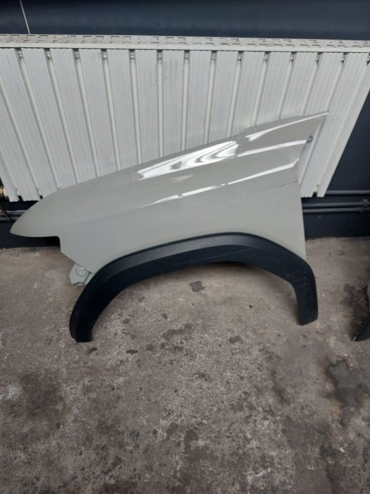 Ușă stânga față și aripă stânga față logan 3