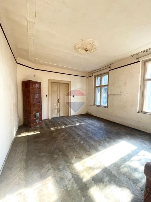 Apartament cu 1 camera de vânzare + boxa pe str George Cosbuc