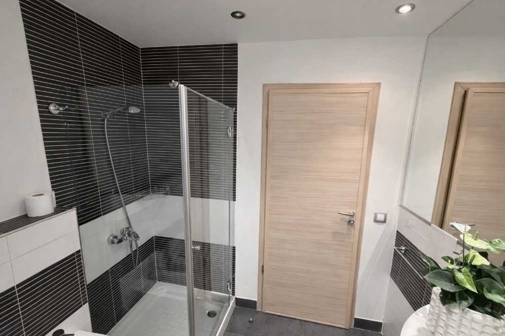 Дава се под наем Тристаен апартамент в София, Яворов - 125 кв.м за 1295.4 € - Снимка #7