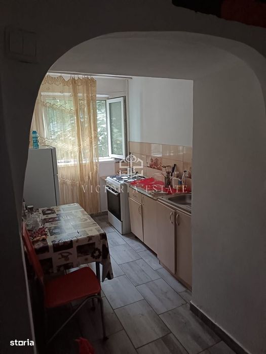 Apartament 2 camere de vanzare-Podul Inalt/Vest