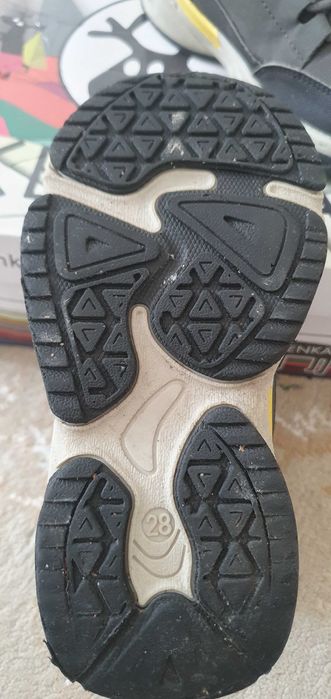 Продам детскую обувь