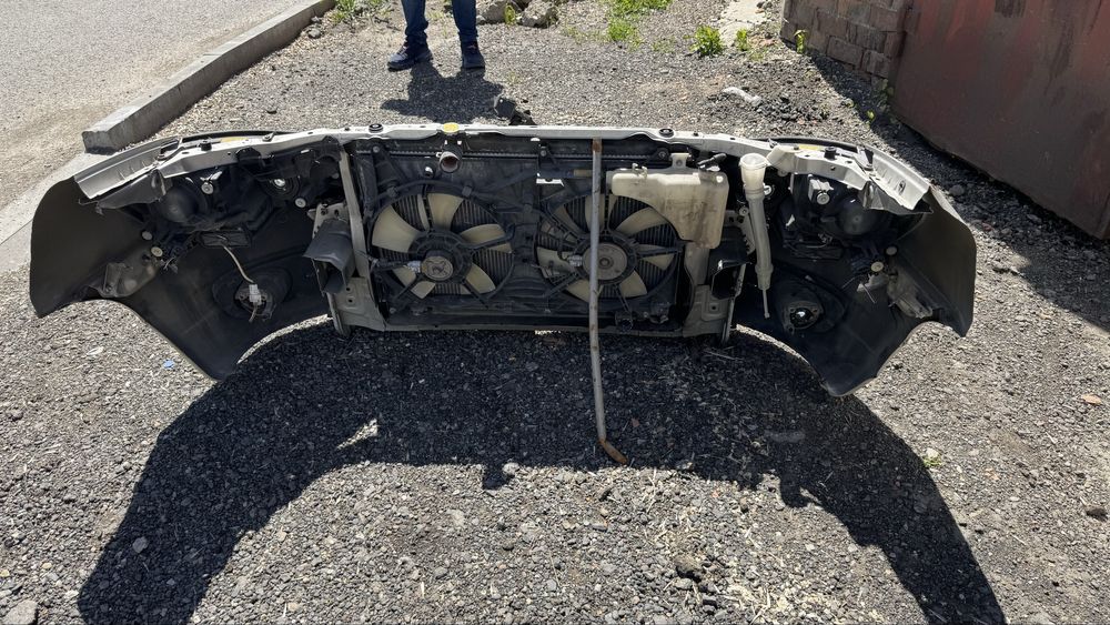 Ноускад Бампер Тойота Ипсум