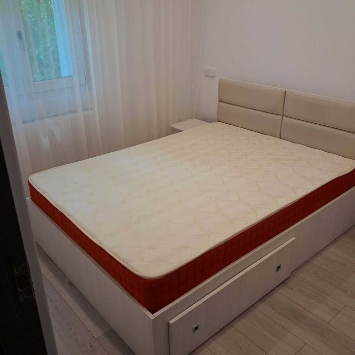 Inchiriez apartament