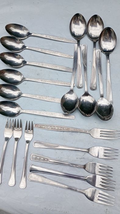 Прибори за хранене+ Мачете в кания