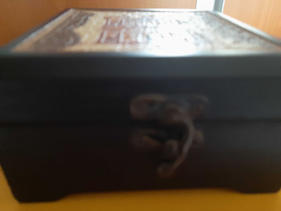 Кутия за бижута, часовници и др., неползвана