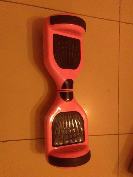 Vând hoverboard.