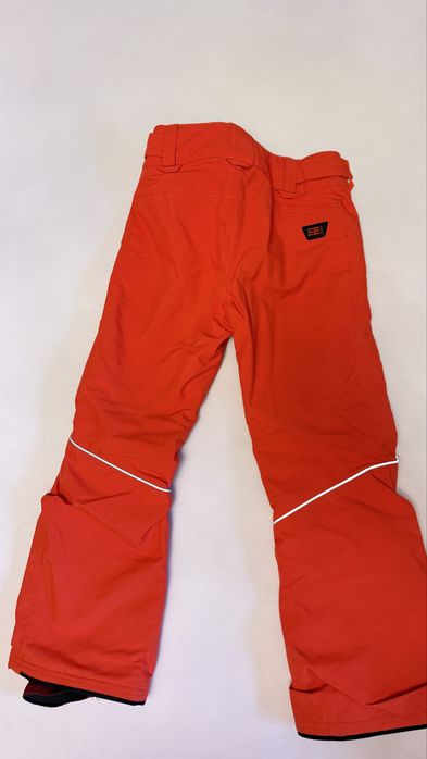 Vand haine ski marca Oneil  pentru fetita 8 ani marime 128