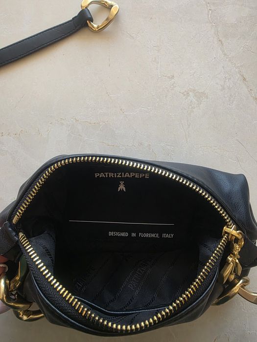 Patrizia Pepe чанта – естествена кожа, черна