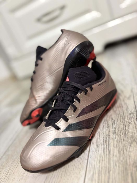 Ghete fotbal copii Adidas predator