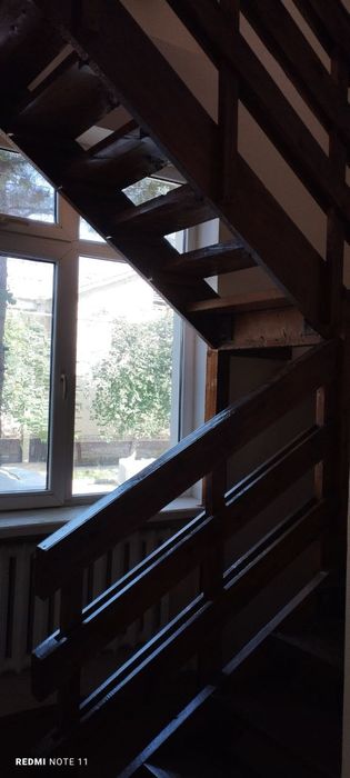 Ховлида хоналар ижарага берлади срочно