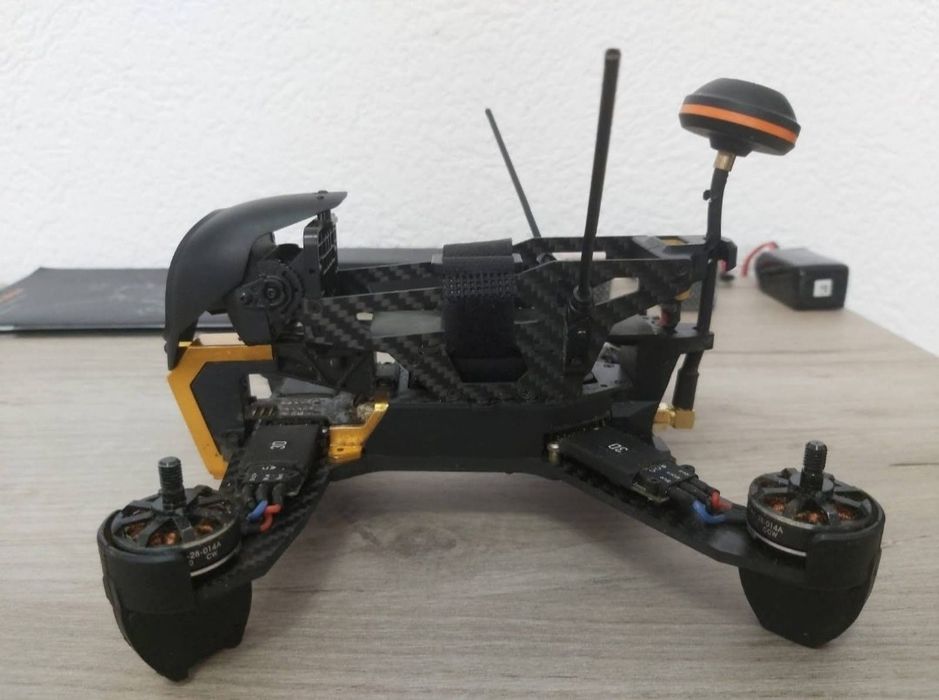 De vanzarw drona F210