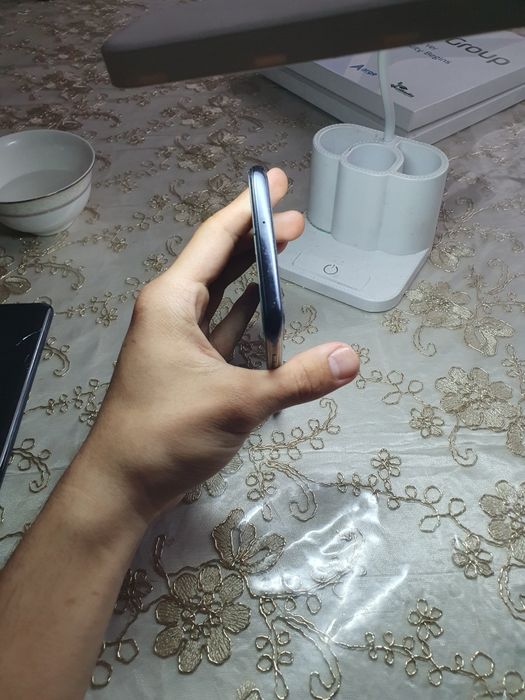 Телефон Samsung A50