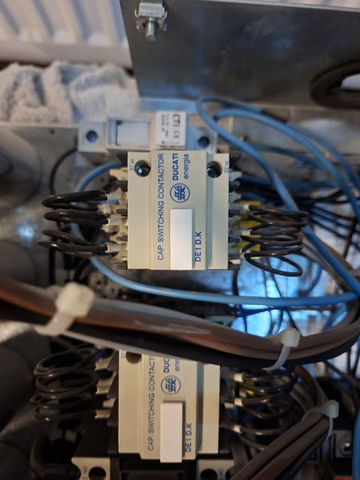 Compensarea Energie Reactiva Baterie Condesatoare Automata Ducati