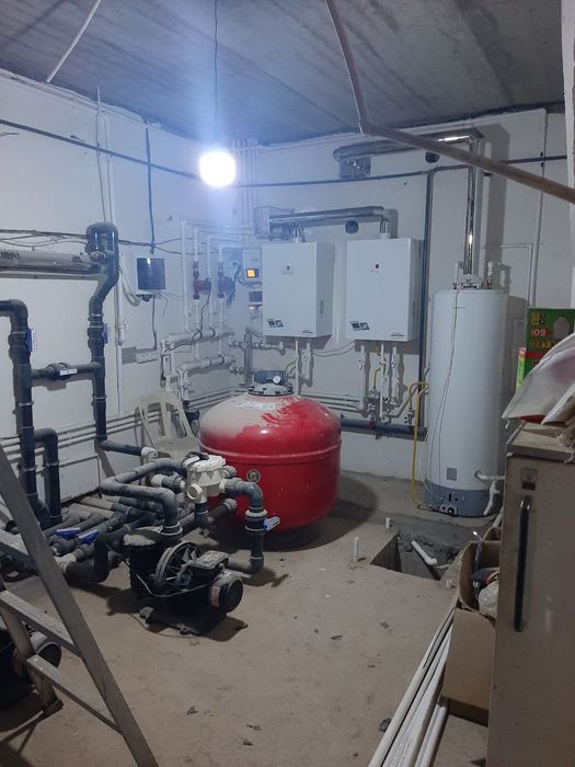 Срочно продается участок 12 соток с 3х уровневым домом в  Келесе