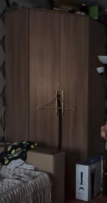 Продам угловой шкаф