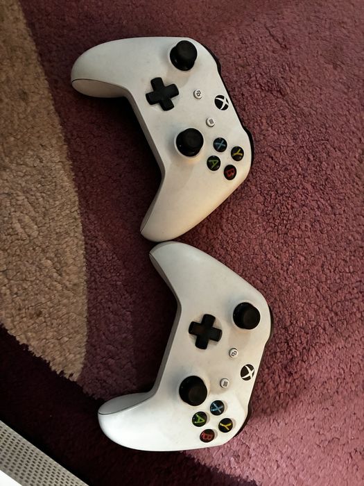 Xbox one s с двумя джойстиками