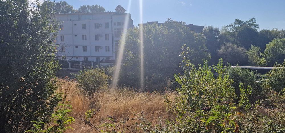 Парцел с УПИ за продажба от собственик, до ЮЗУ за инвестиция и строеж.