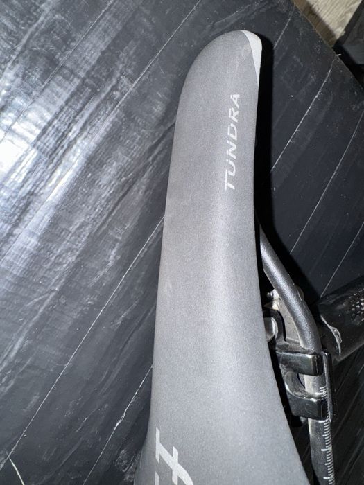 Седалка Fizik Tundra M5