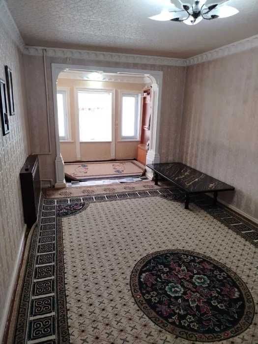 Арзон нархда Горгаздан 2 хонали 1 каватдан квартира сотилади