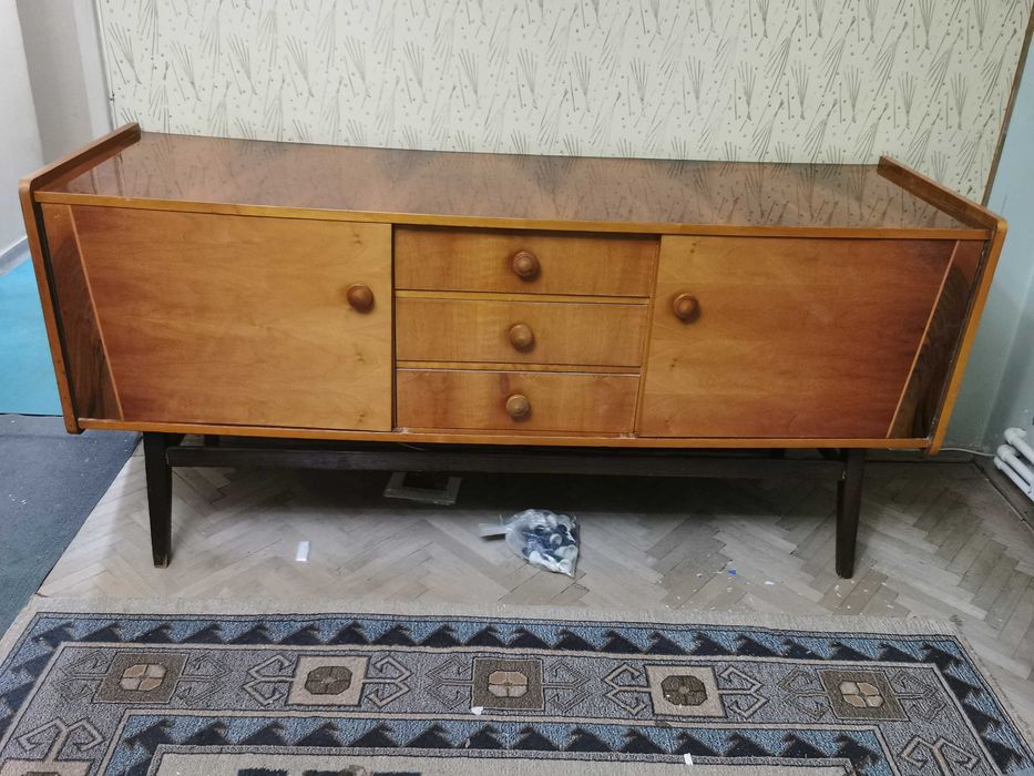 Mobilier lemn retro anii '60