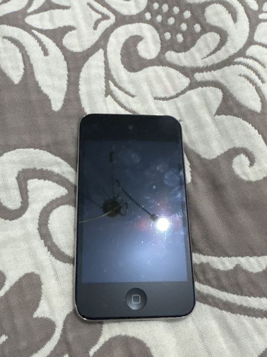 Айфон 4 тоуч хороший телефон