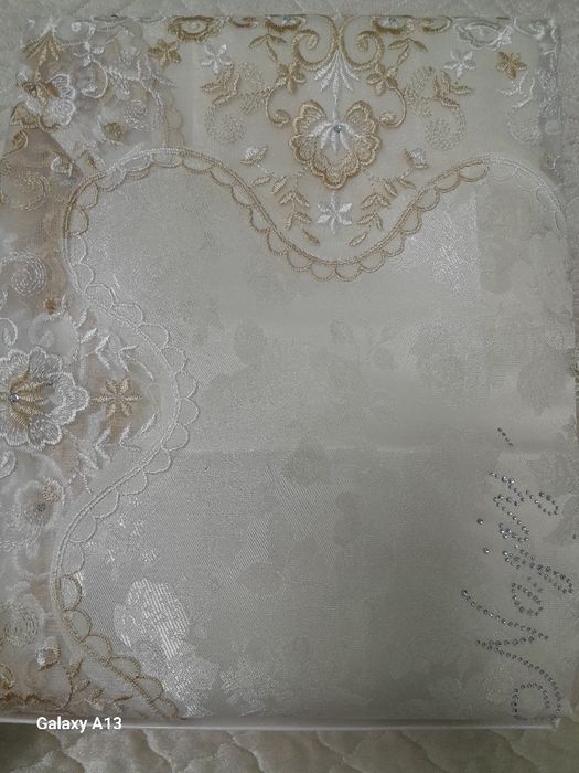 Dasturxonlar sotiladi yangi