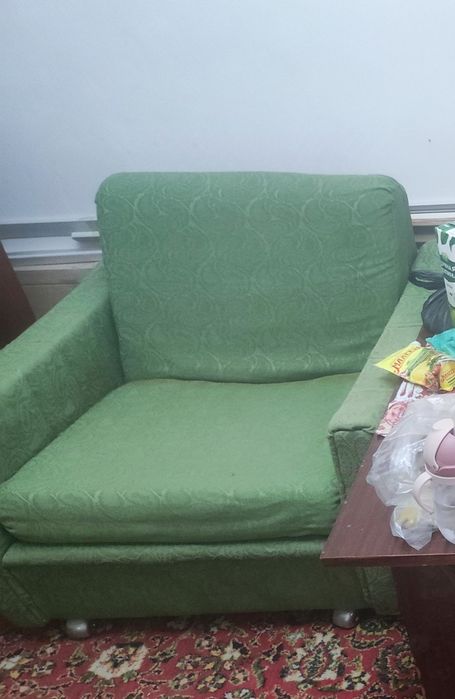 Диван и два кресла