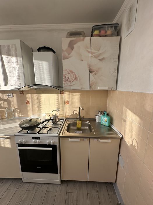 Продам кухлнный гарнитур